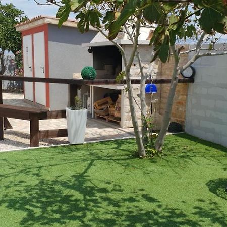 ポヴリャナHouse With Swimming Pool Blue Diamondアパートメント エクステリア 写真