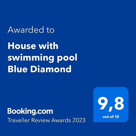 ポヴリャナHouse With Swimming Pool Blue Diamondアパートメント エクステリア 写真