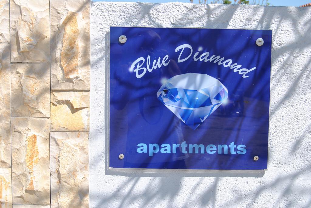 ポヴリャナHouse With Swimming Pool Blue Diamondアパートメント エクステリア 写真
